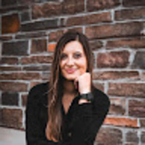 Meet your Posher, Desiree